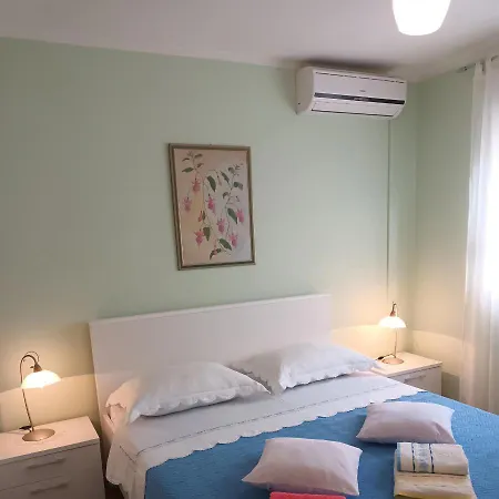 2B Apartment Trogir Exterior foto
